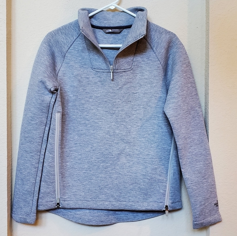 The North Face Women's Half Zip Jacket. Size S